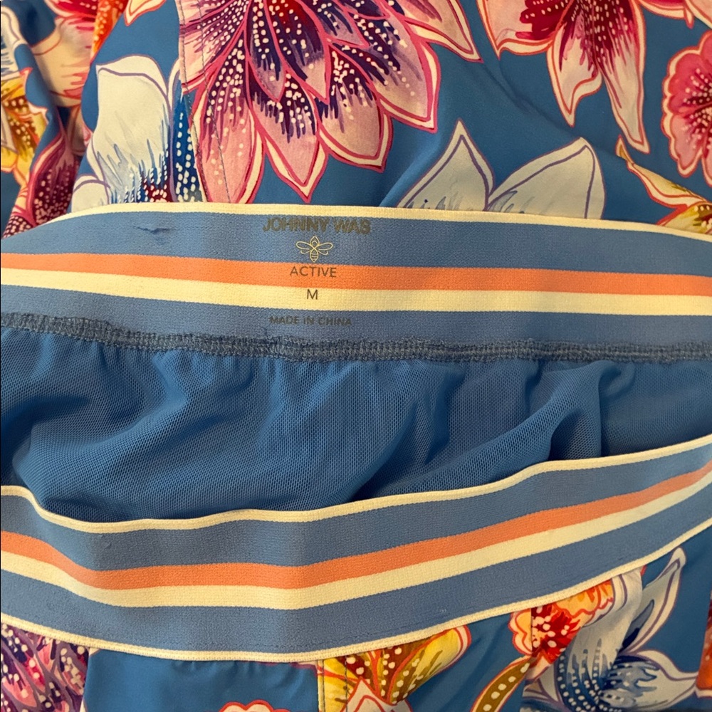Johnny Was EUC Floral Blue Skort. Adorable and functional. Great pockets!! - Picture 2 of 7